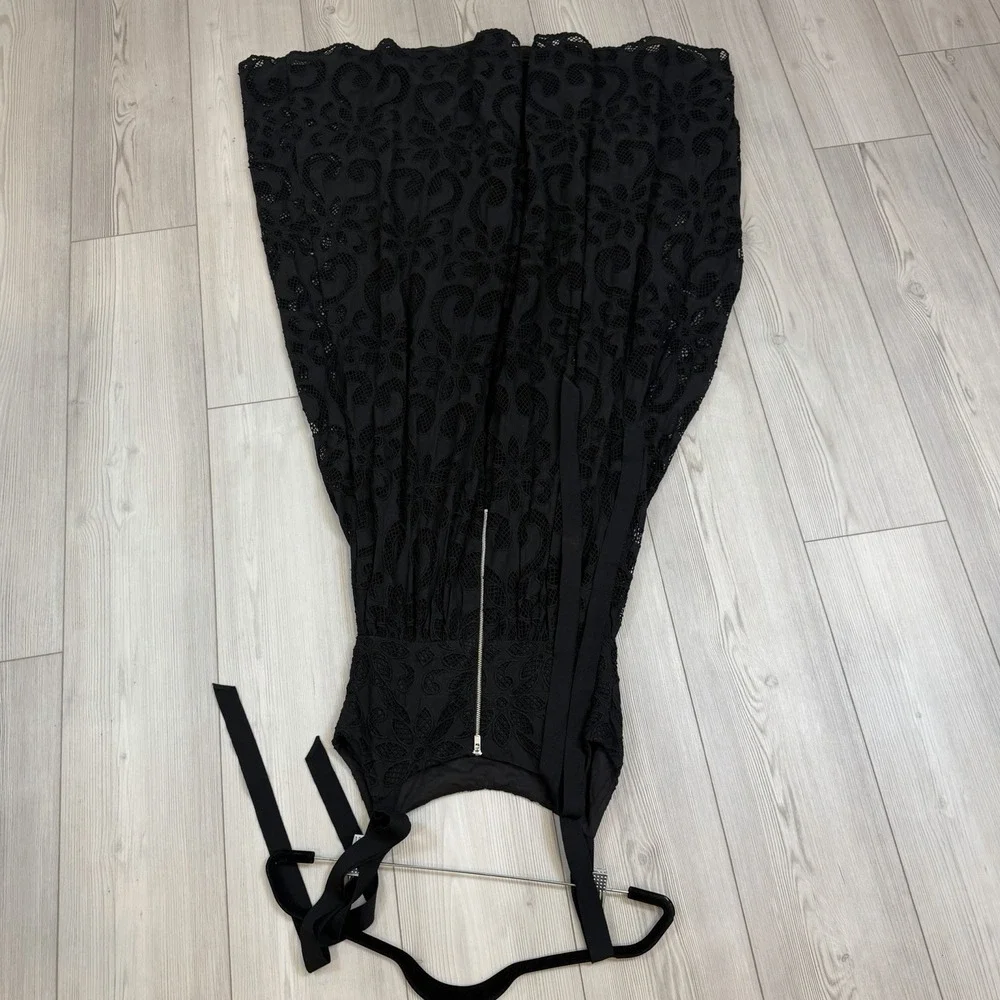 Saylor Maryl midi dress featuring an open-stitch lace Bow‎ & Zipper Back Size XS - Picture 8 of 12